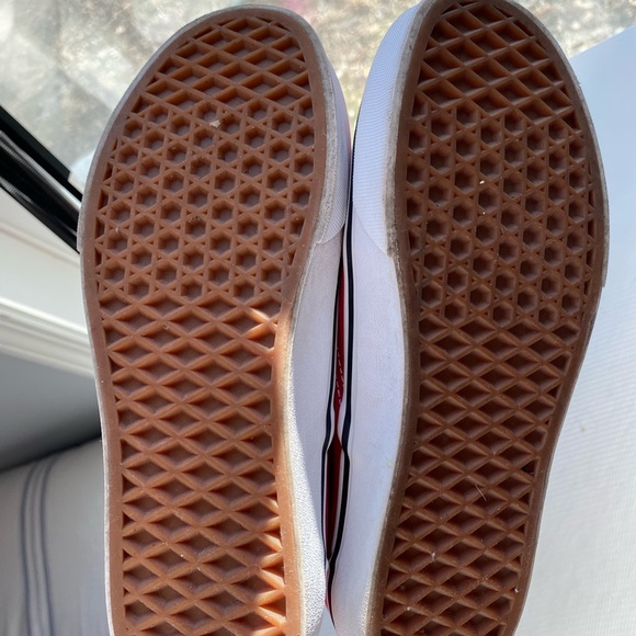 Red Slip-on Vans 🍒🍄❤️ - Picture 2 of 2